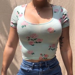 Floral fitted crop top